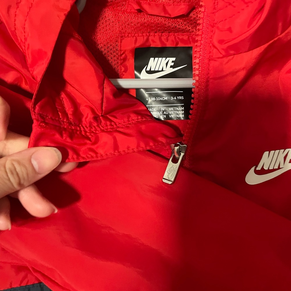 Nike Windbreaker 4t